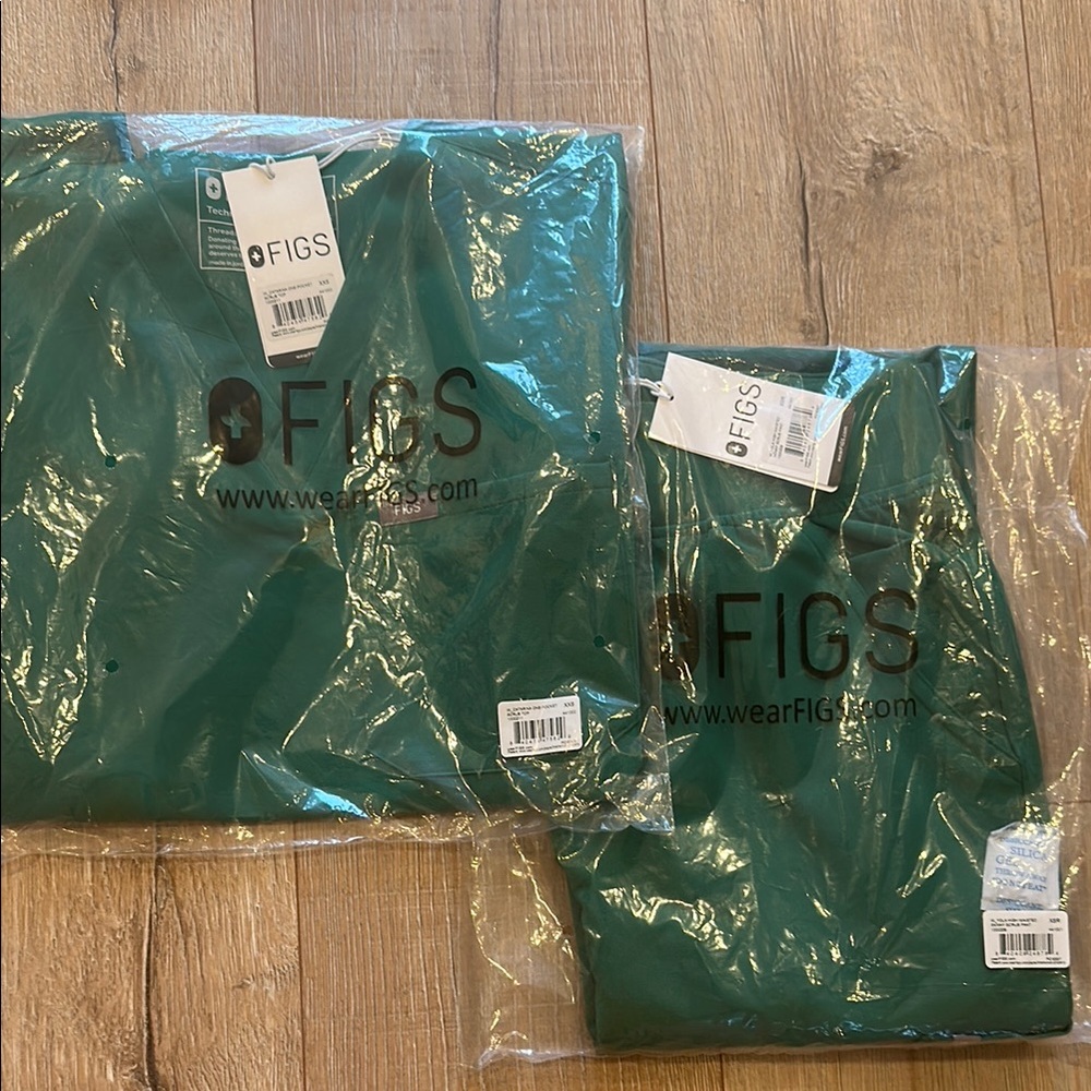 Figs Green Scrub Set